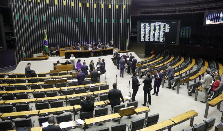 Câmara aprova MP que destina R$ 2 bilhões para redução de dívidas de agricultores afetados por enchente no RS; acompanhe – Notícias
