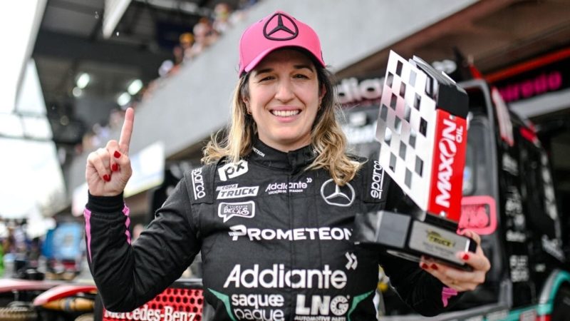 Campeã, Bia cita preconceito com mulheres em “país que diz que mulher não pode dirigir”