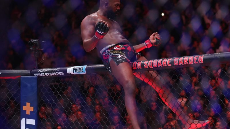Dana White responde a Jon Jones sobre luta contra Poatan: “Não faz sentido”