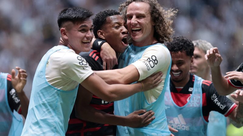 Em jogo de poucas oportunidades, Flamengo empata com Atlético-MG e é campeão da Copa do Brasil