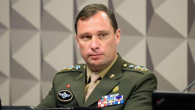 General preso pela PF teria trocado mensagens com Mauro Cid sobre plano de execução de Lula