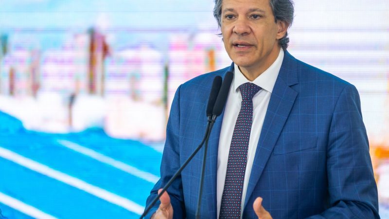 Governo adia decisão sobre corte de gastos para esta sexta-feira