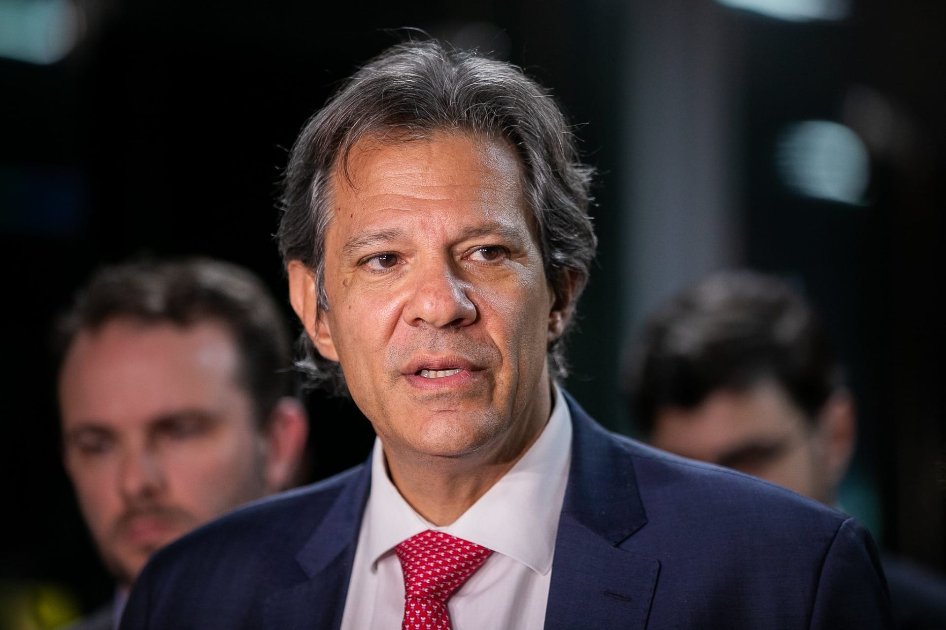Haddad diz que anúncio do corte de gastos depende de aval de Lula
