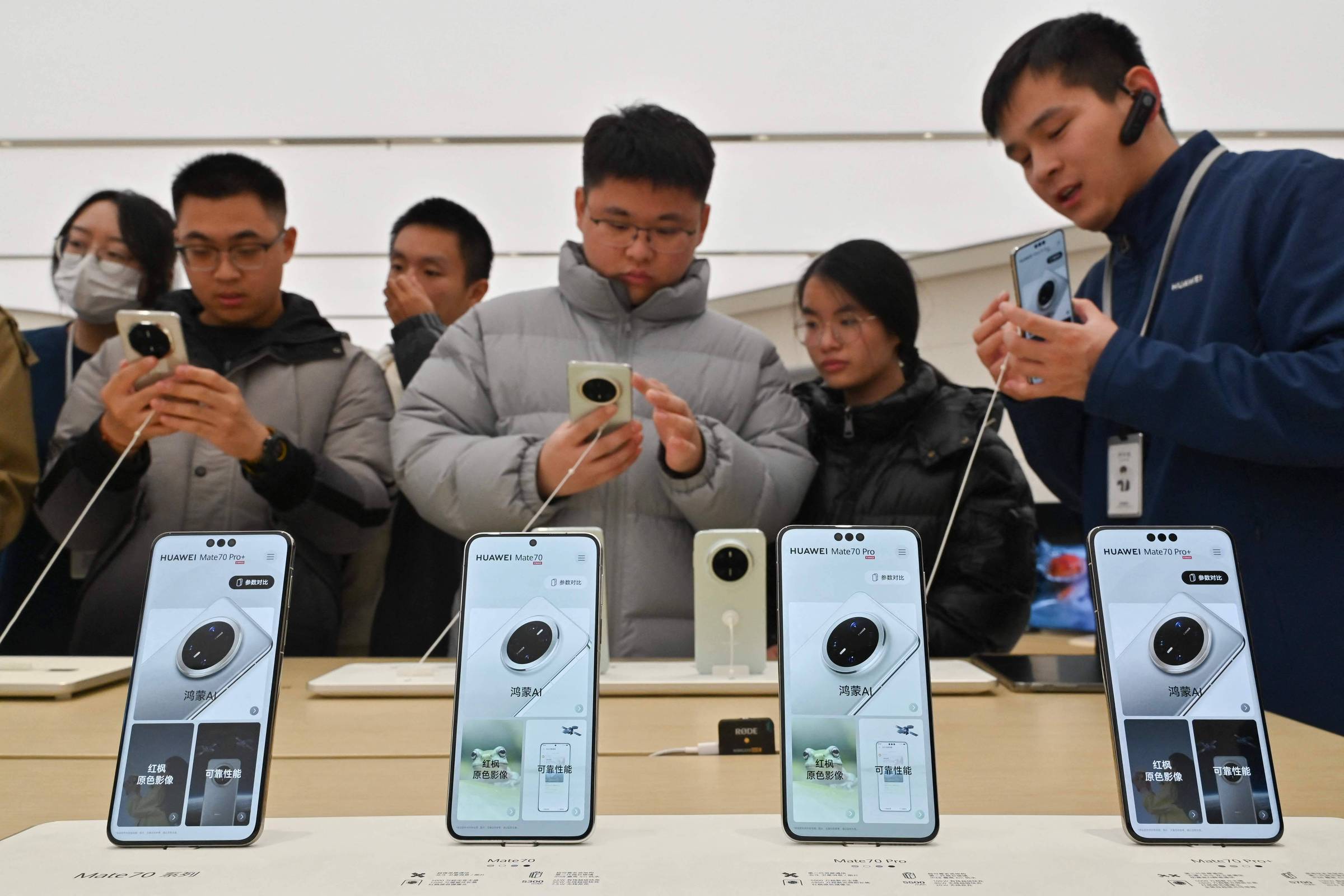 Huawei lança celular com novo chip para enfrentar Apple – 26/11/2024 – Tec