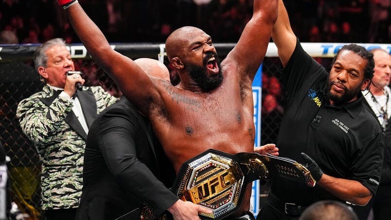 Jon Jones vence Stipe Miocic com nocaute brutal e descarta aposentadoria