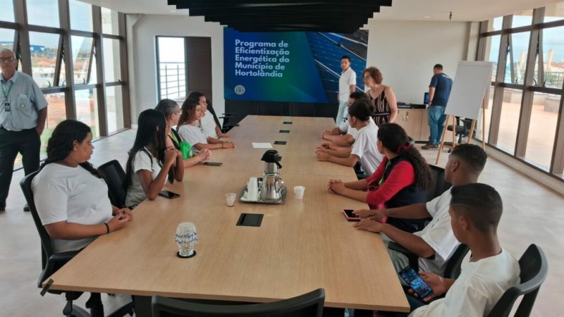 Jovens da Associação Patrulheiros visitam usina fotovoltaica do Paço Municipal de Hortolândia – Jornal Aqui Paulínia