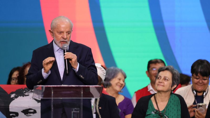 Lula defende jornada de trabalho equilibrada e queda no custo de vida