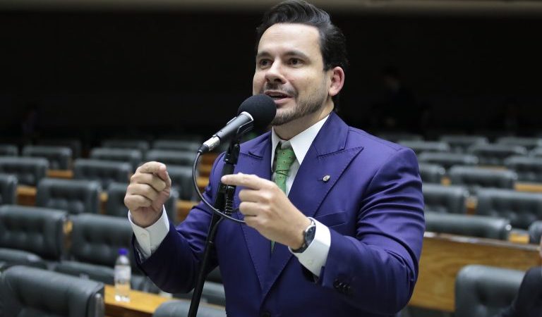 Projeto muda regra sobre perda de veículo de locadora flagrado com contrabando – Notícias