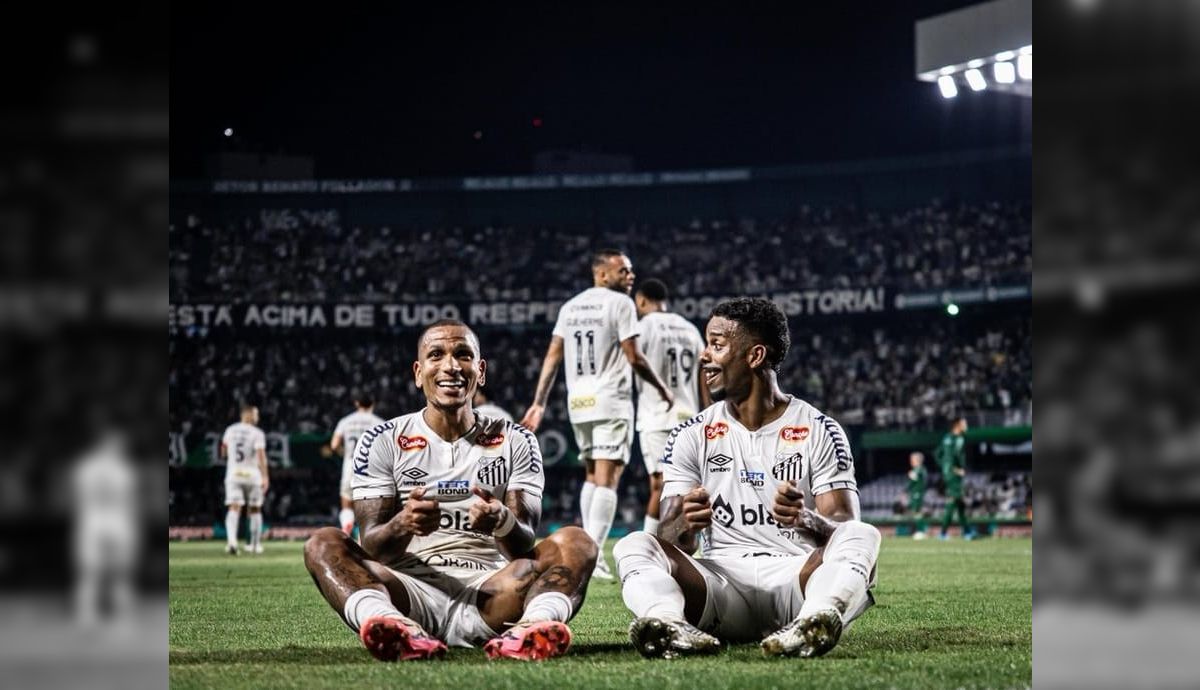 Santos subiu para Série A e ficou perto do título