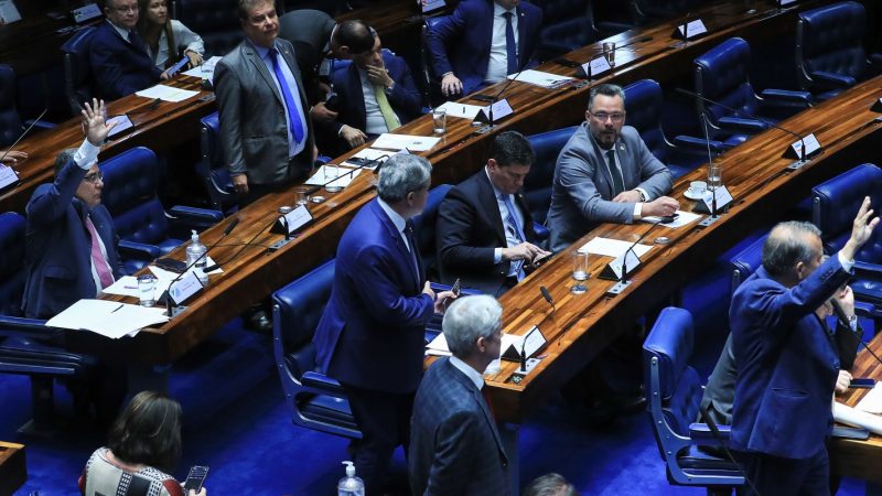 Senado aprova projeto com regras para liberar emendas parlamentares