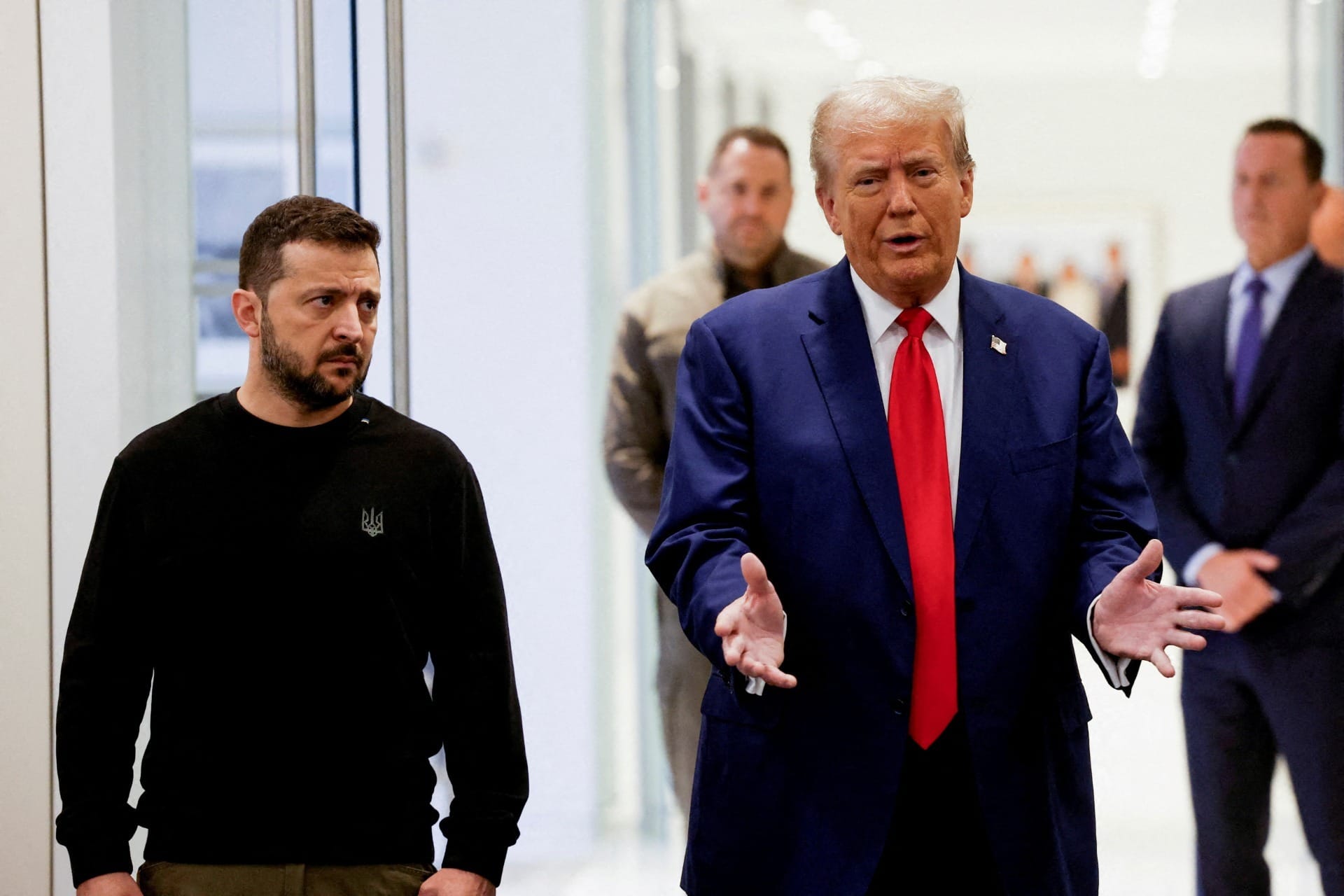Trump pede para Putin e Zelensky interromperem guerra da Ucrânia