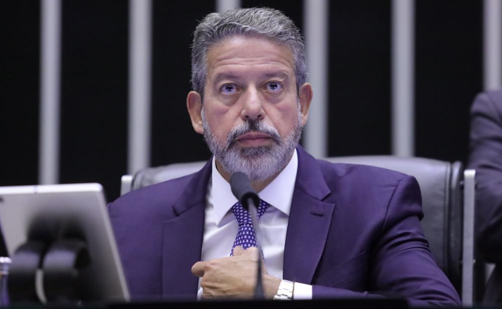“Vai depender do que vier”, diz Lira sobre apoio a corte de gastos