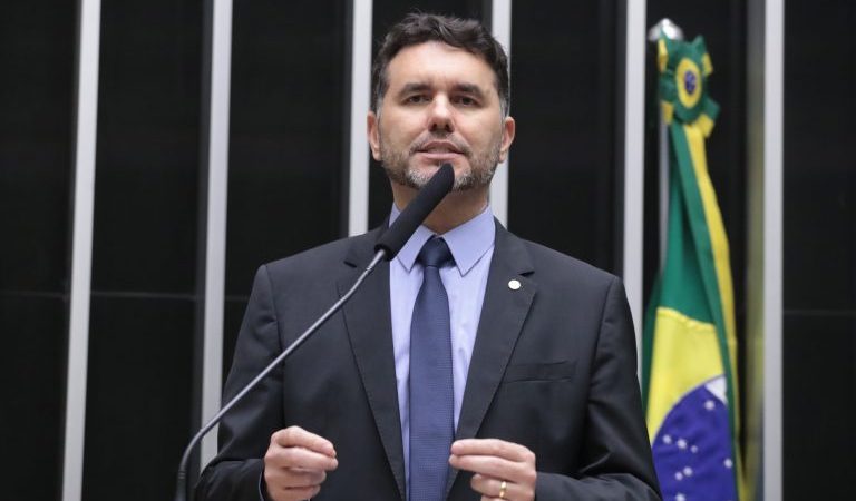 Adiada para esta quinta-feira votação da PEC que restringe acesso ao abono salarial – Notícias