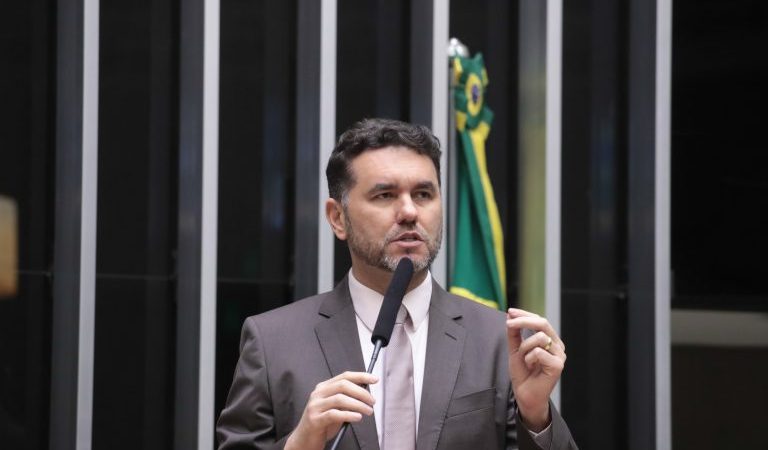 Câmara aprova em segundo turno a PEC do corte de gastos do governo – Notícias