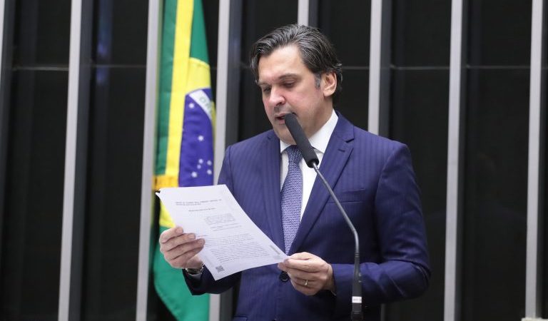 Câmara aprova projeto que muda regras de aumento do salário mínimo e de acesso ao BPC – Notícias