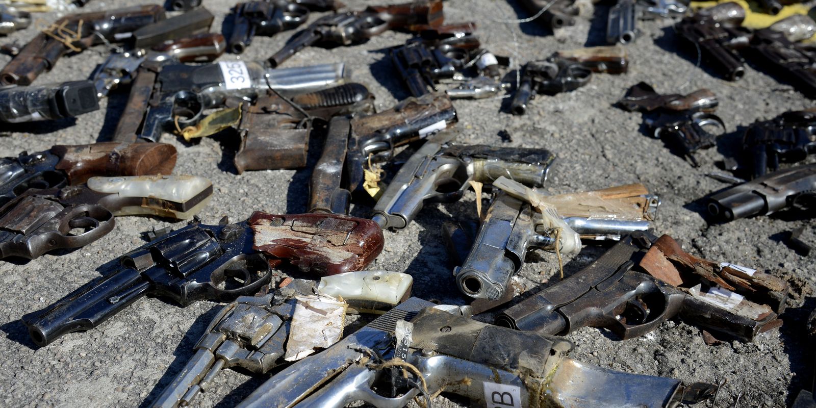 Câmara aprova projeto que permite que investigados registrem armas