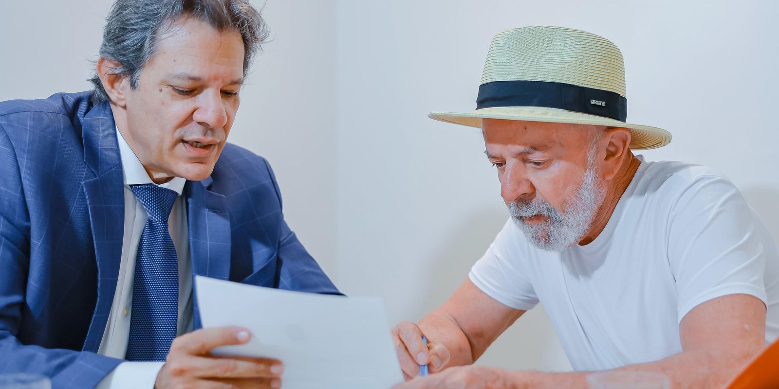 Com alta hospitalar, presidente Lula trabalha de casa em São Paulo