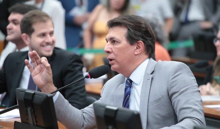 Comissão de Constituição e Justiça aprova propostas que restringem empréstimos para obras no exterior – Notícias