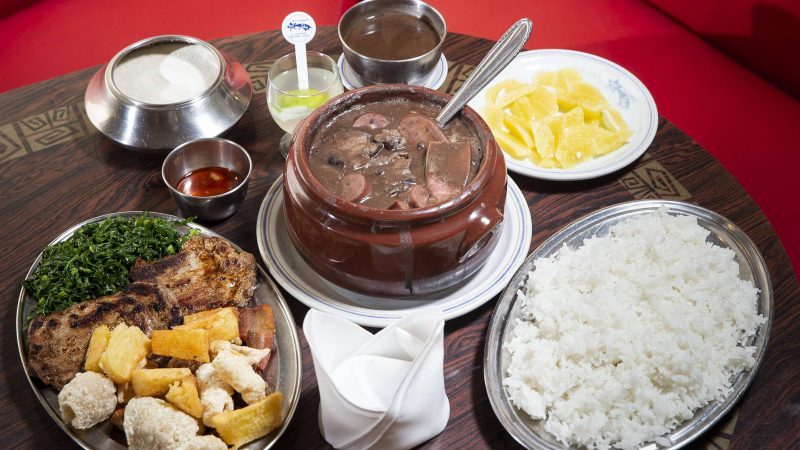 Feijoada todos os dias, por que não? – 03/12/2024 – Cozinha Bruta
