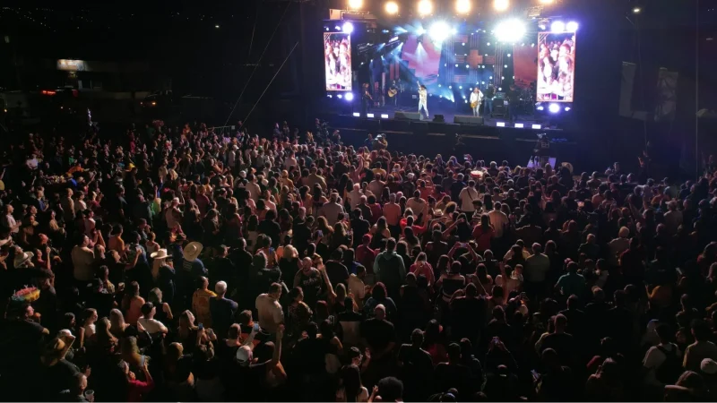 Show de aniversário – Prefeitura Municipal de Cosmópolis – Jornal Aqui Paulínia