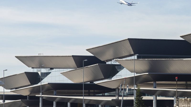 Aeroporto de Guarulhos chega aos 40 anos entre recorde de passageiros e casos de polícia – 15/01/2025 – Turismo