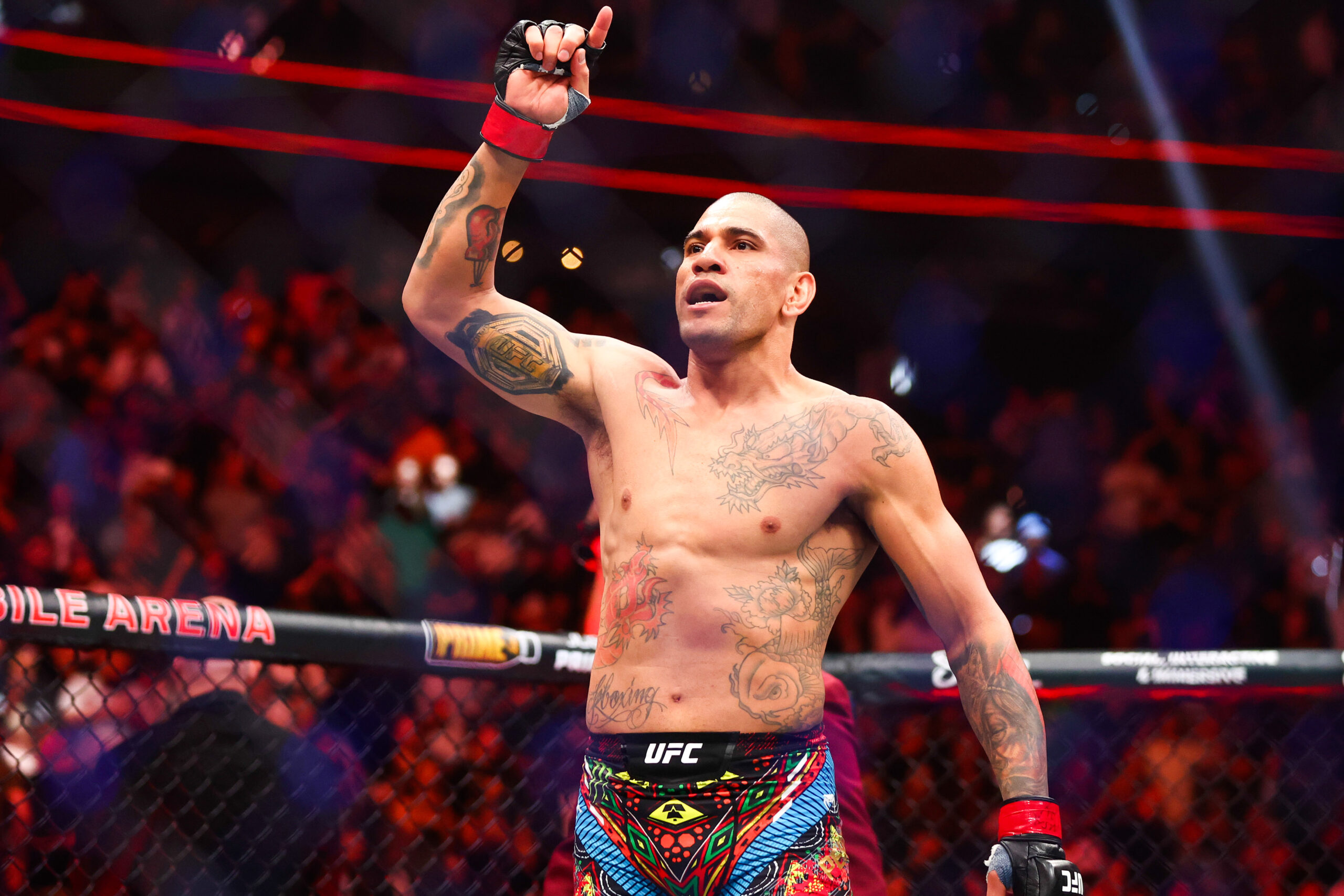 Alex Poatan elege Jon Jones como próximo alvo no UFC