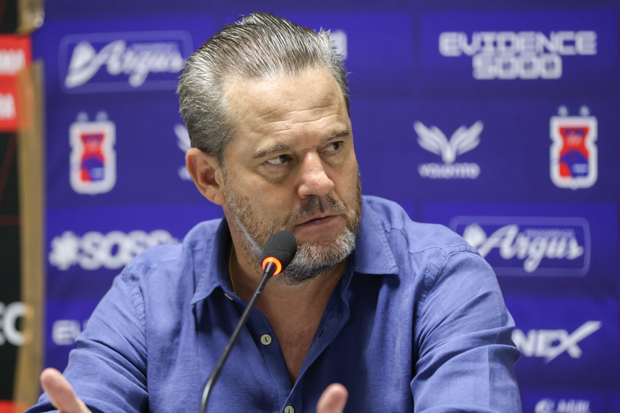 Argel Fuchs solta o verbo após saída