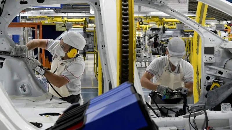 Brasil fecha 2024 com saldo positivo perto de 1,7 milhão de empregos