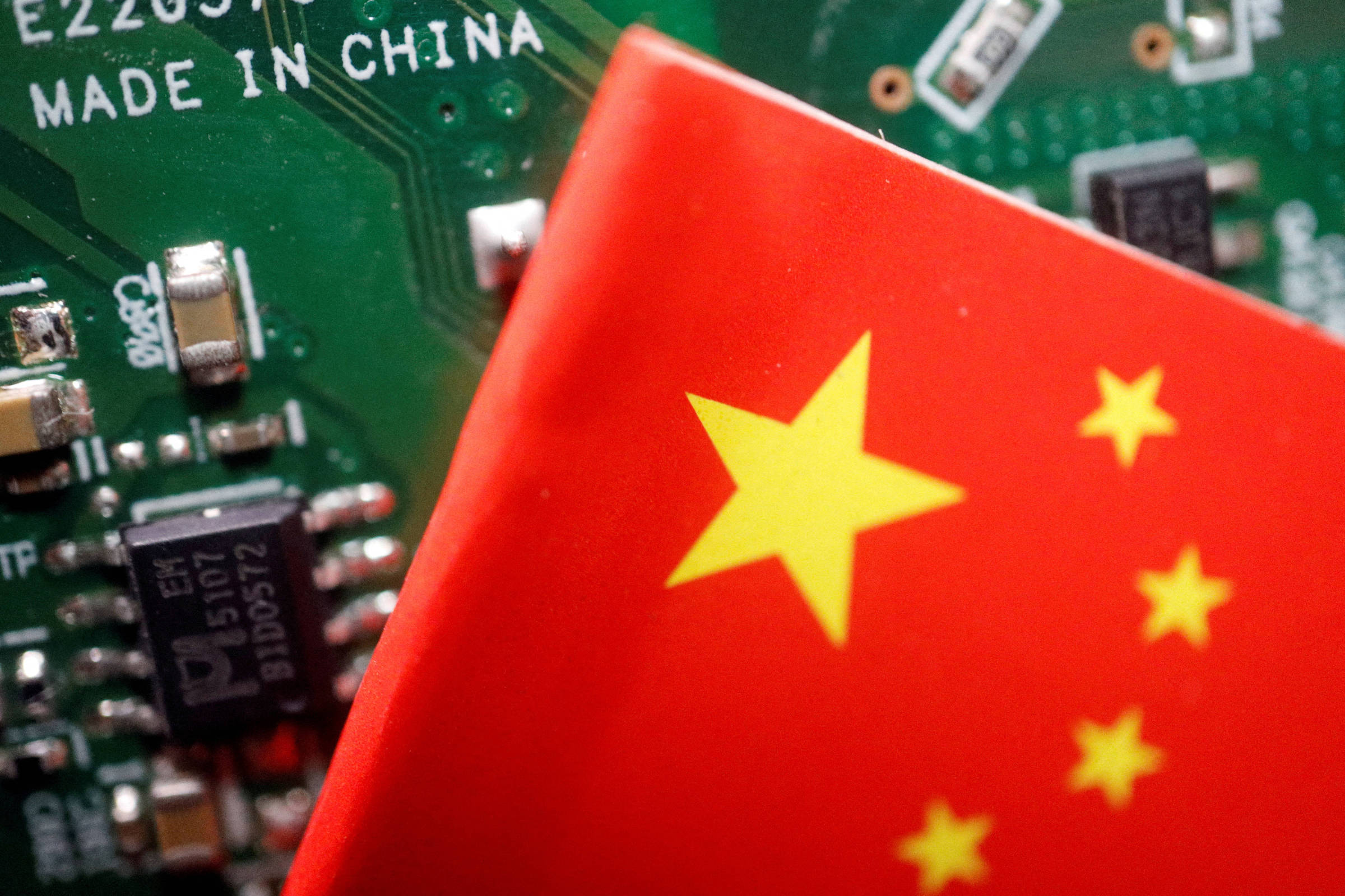 EUA anunciam nova restrição às exportações de chips de IA – 13/01/2025 – Tec