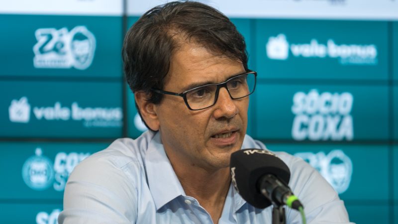 Executivo do Coritiba revela busca por zagueiro e avalia reforços