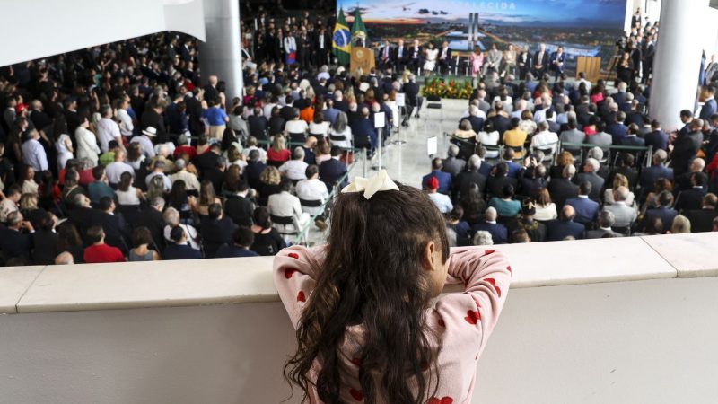 Executivo, judiciário e legislativo se unem para celebrar a democracia