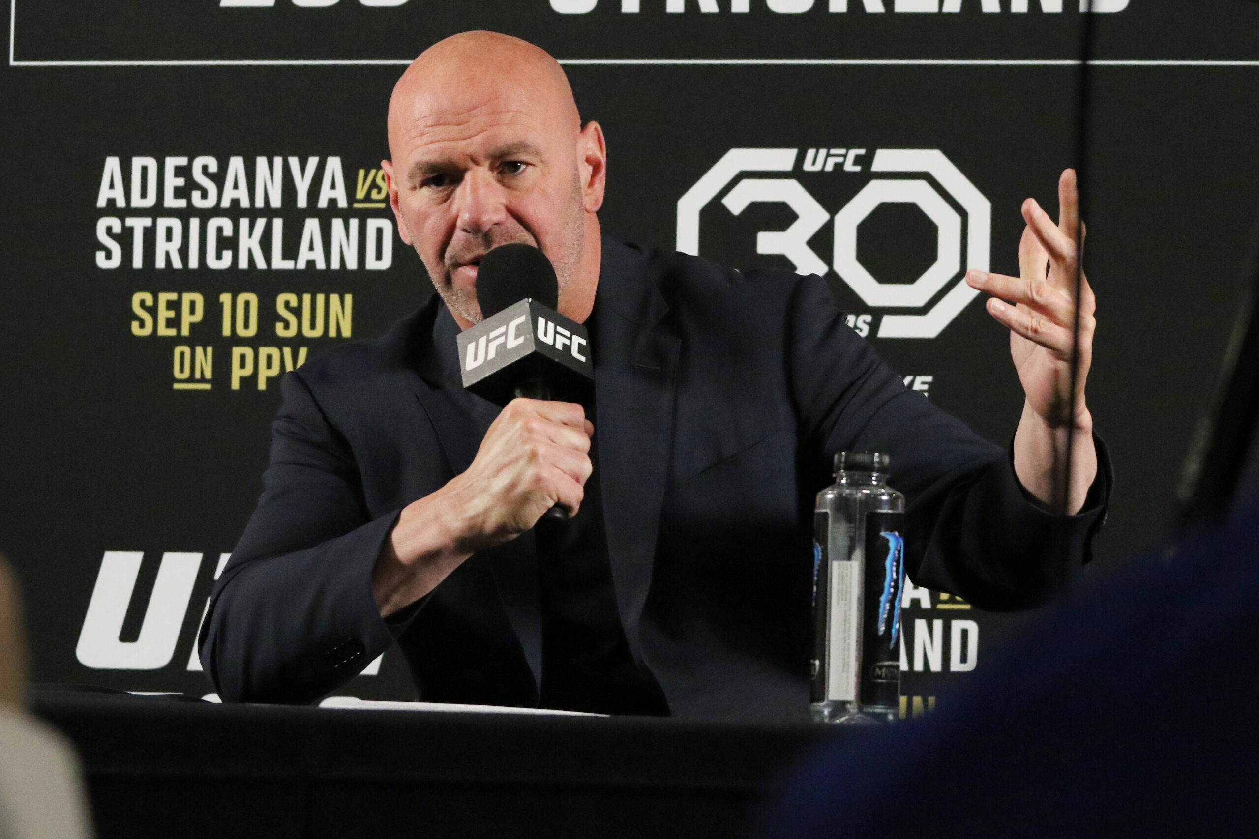 FIM DE UMA ERA! UFC demite veteranos do MMA