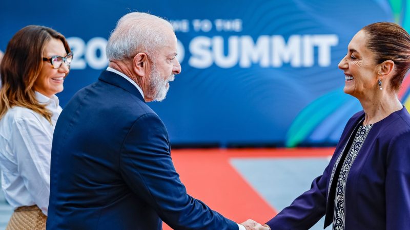 Lula e presidenta do México conversam sobre nova presidência dos EUA