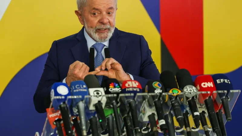 Petrobras é quem decide reajuste de combustível, afirma Lula