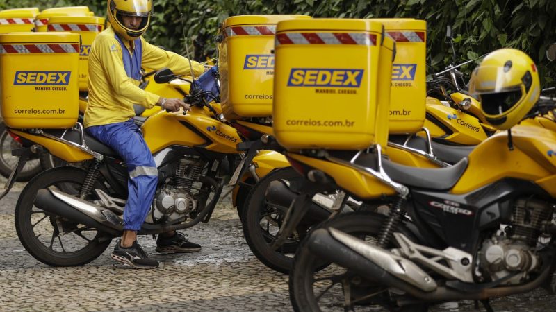 Presidente dos Correios diz que gestão anterior sucateou empresa