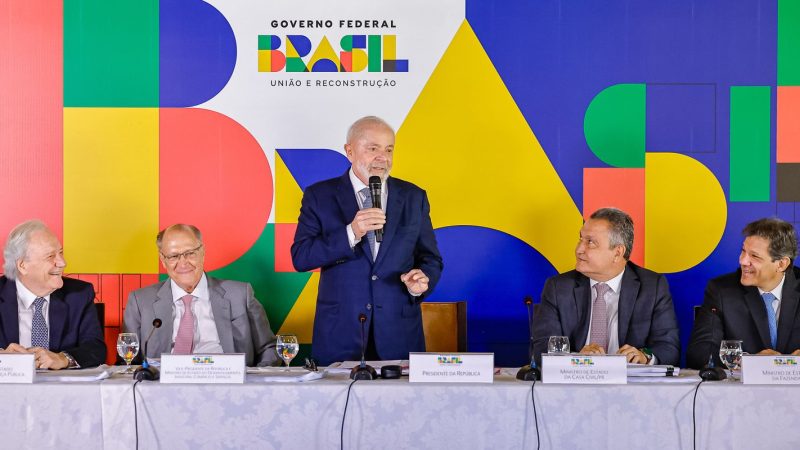 Prioridade do governo em 2025 é baratear os alimentos, diz Lula
