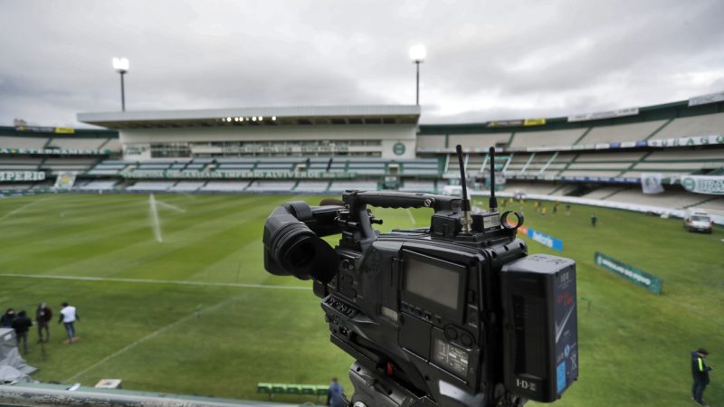 Rede TV negocia a transmissão da competição