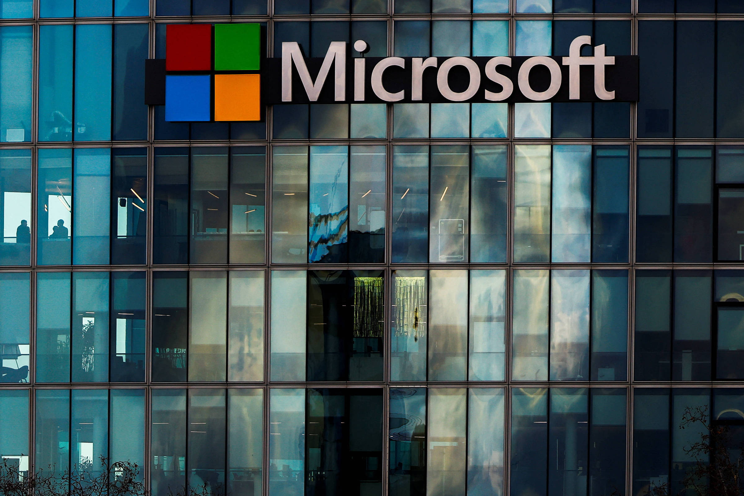 Reino Unido: Microsoft sufoca rivais de serviços em nuvem – 28/01/2025 – Tec
