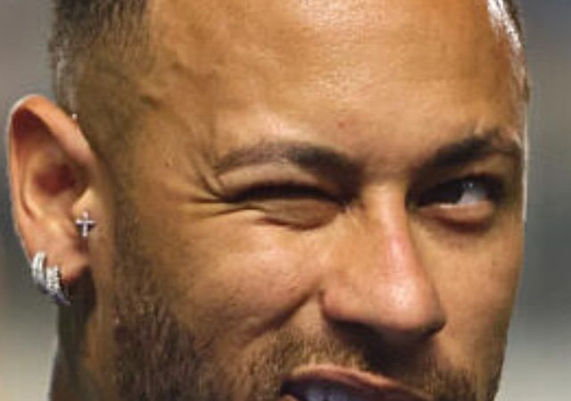 Brasileiro iguala Neymar em lista histórica
