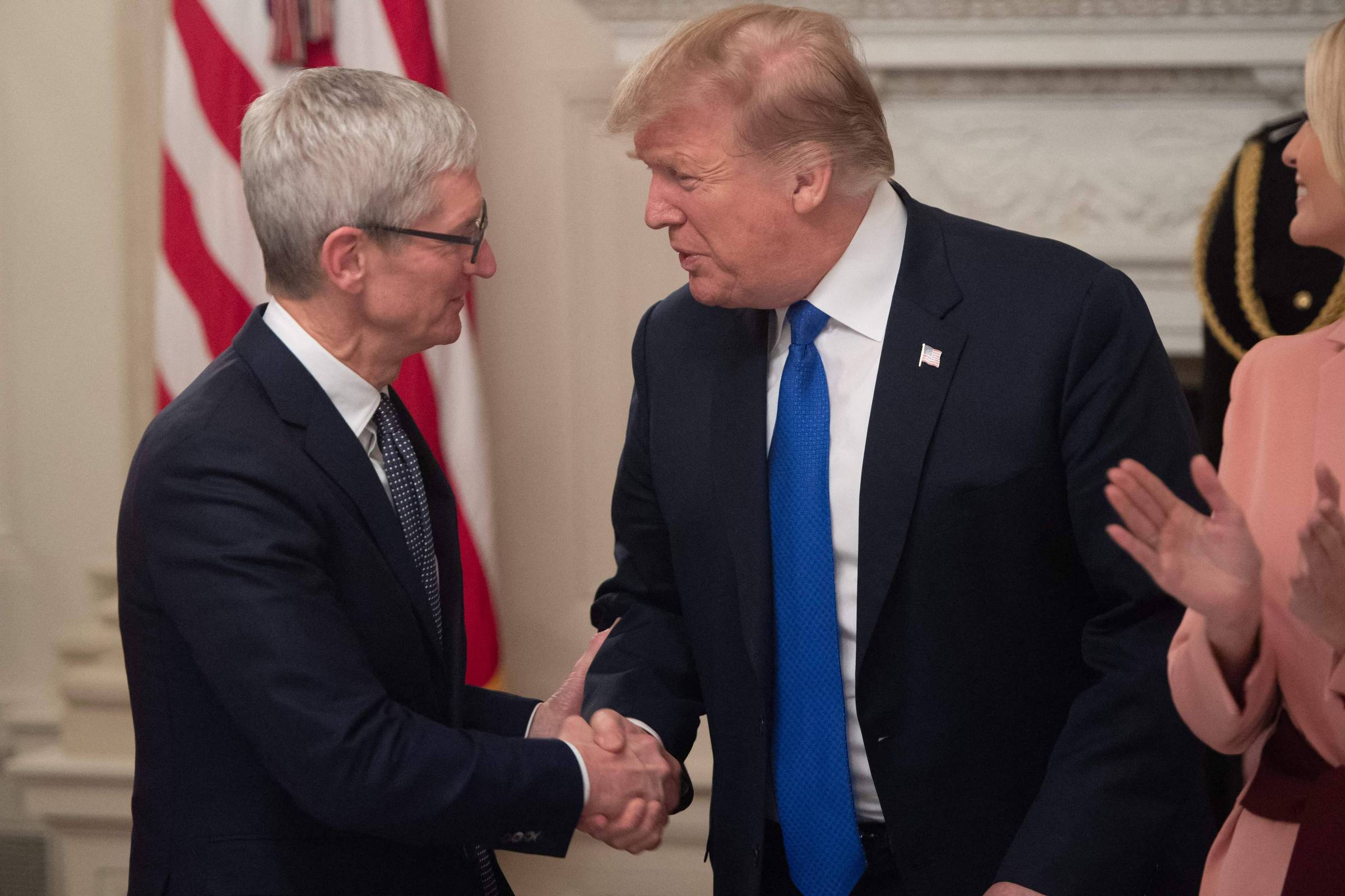 Apple anuncia que vai investir US$ 500 bi nos EUA – 24/02/2025 – Tec