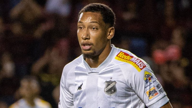Athletico acerta com zagueiro Habraão, que teve passagem pelo Coritiba
