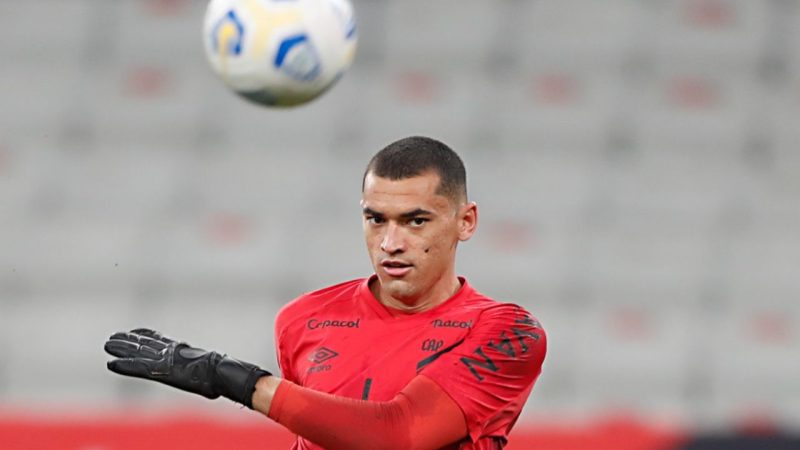 Athletico e o goleiro Santos estão unidos, outra vez. Agora, pelo fracasso