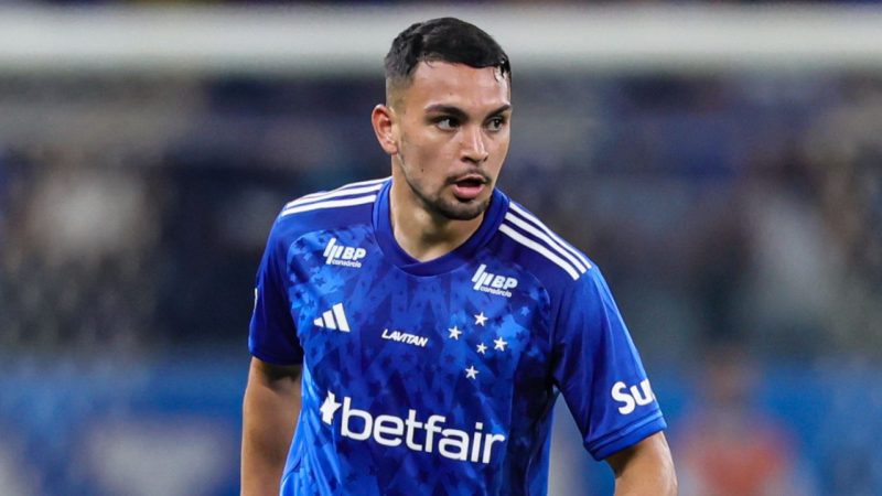 Athletico encaminha chegada de volante Fabrizio Peralta, do Cruzeiro