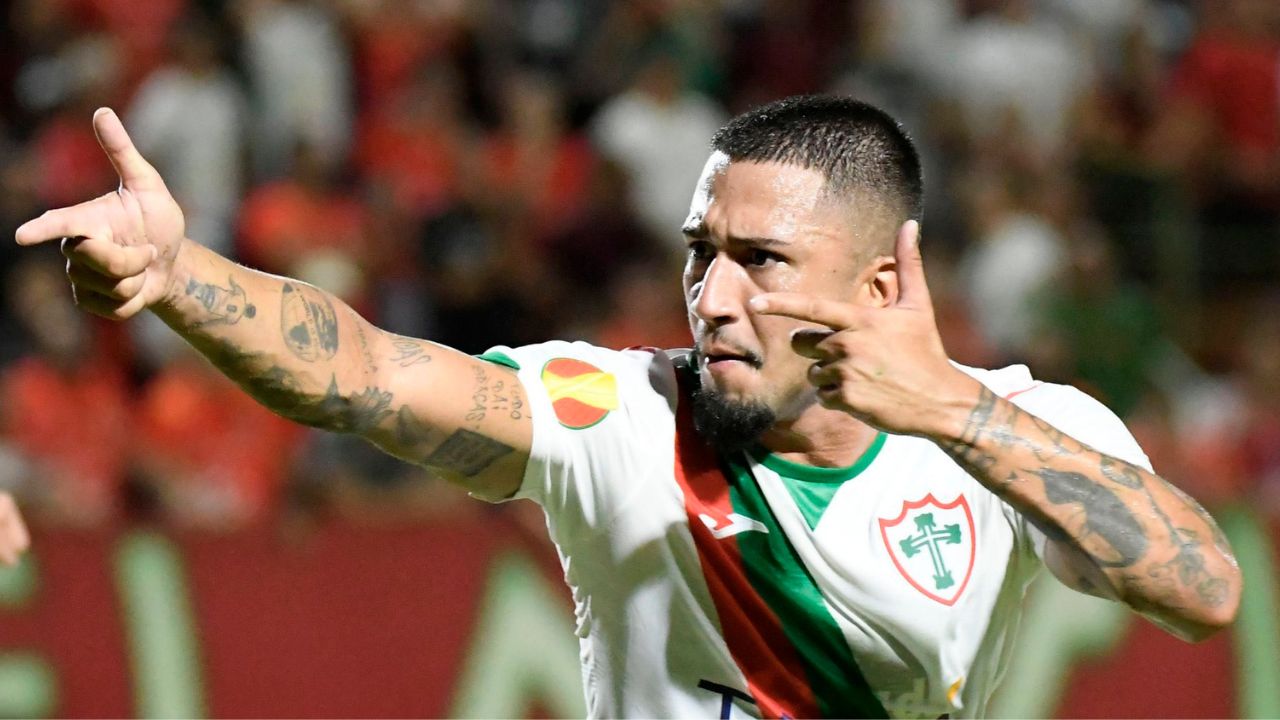 Athletico fecha com Renan Peixoto, da Portuguesa