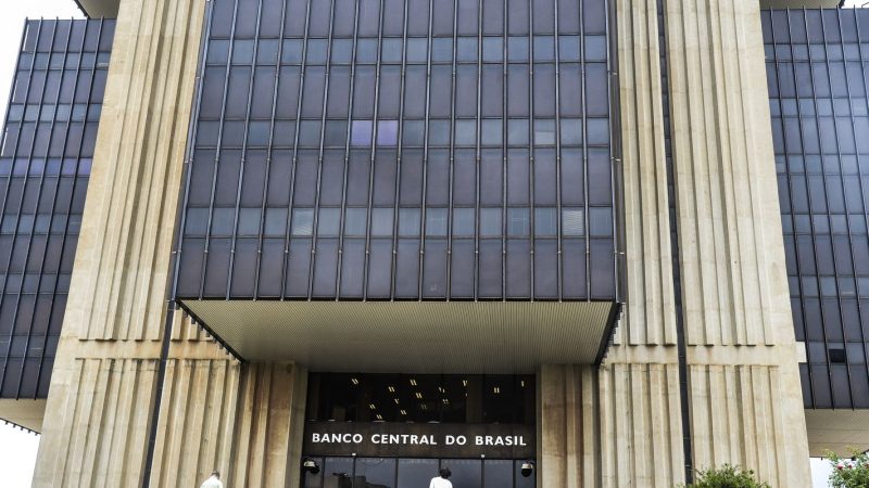 Bancos apontam risco fiscal como ameaça à estabilidade financeira