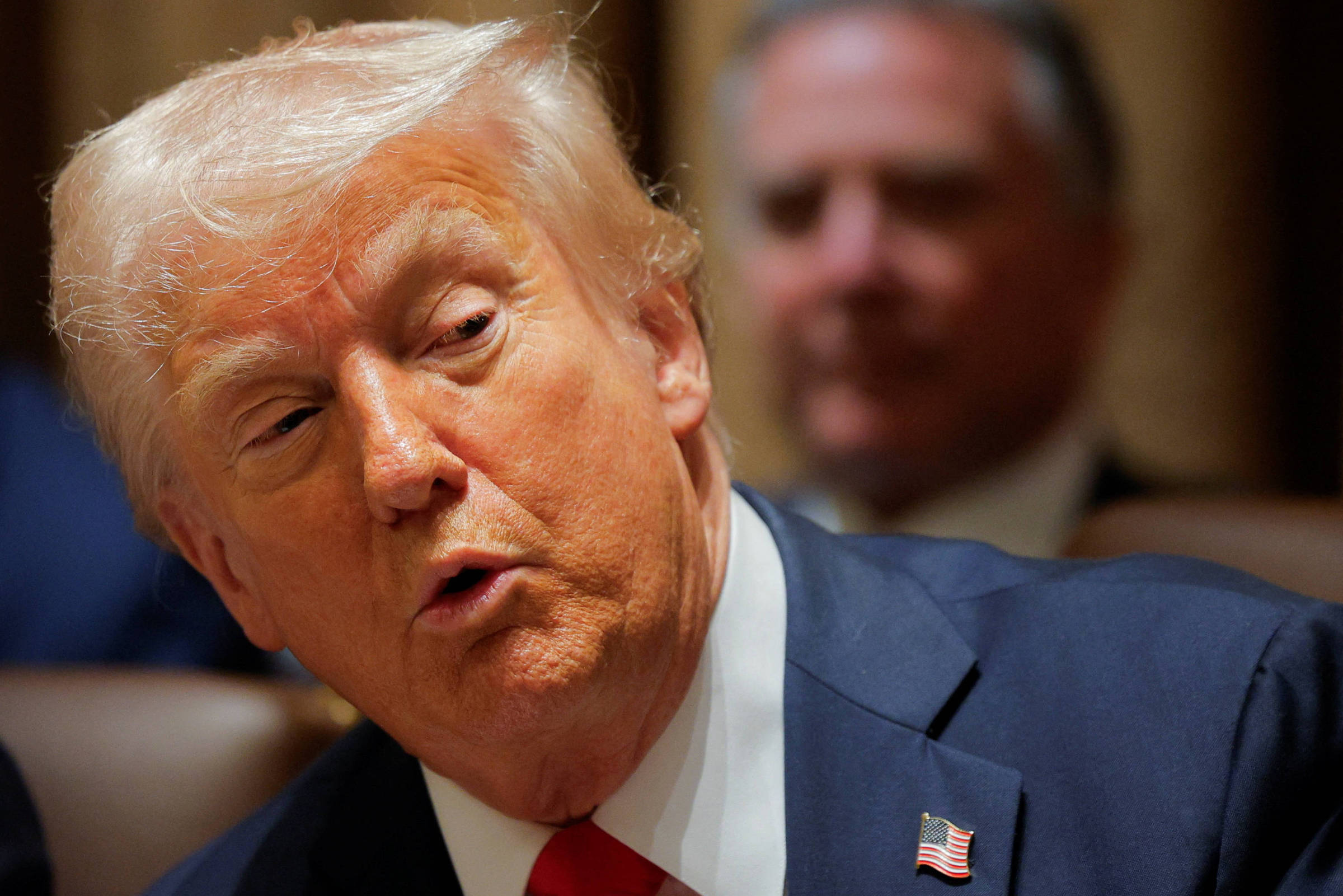 Big techs pedem a Trump para afrouxar restrições a chips – 27/02/2025 – Tec