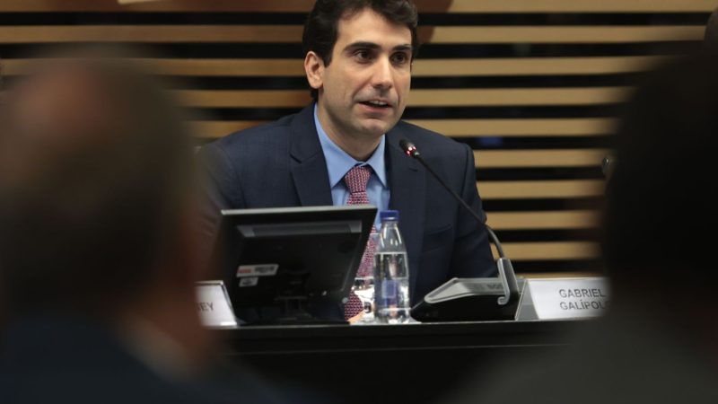 Brasil deve sofrer menos que outros países com tarifas, diz Galípolo