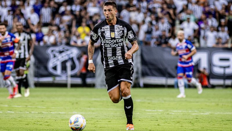 Ceará bate Fortaleza no Castelão e segue 100% no estadual