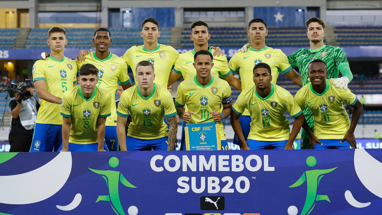 Com um a menos, Brasil supera o Uruguai pelo hexagonal final