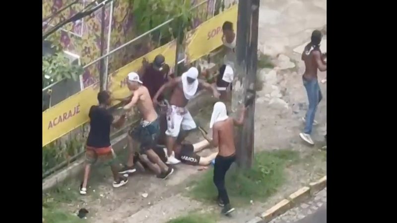 Confronto entre torcidas em Recife deixa feridos e destruição nas ruas